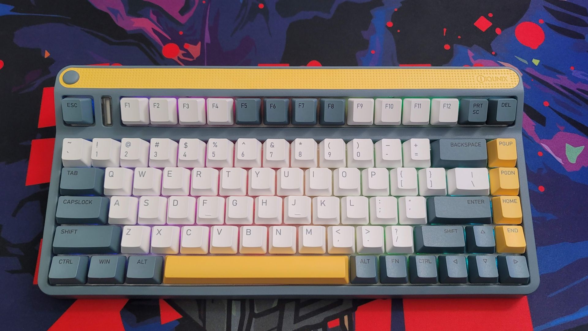 IQUNIX A80 メカニカルキーボード【赤軸】 iQunix A80 Explorer Wireless Mechanical Keyboard Review: Retro
