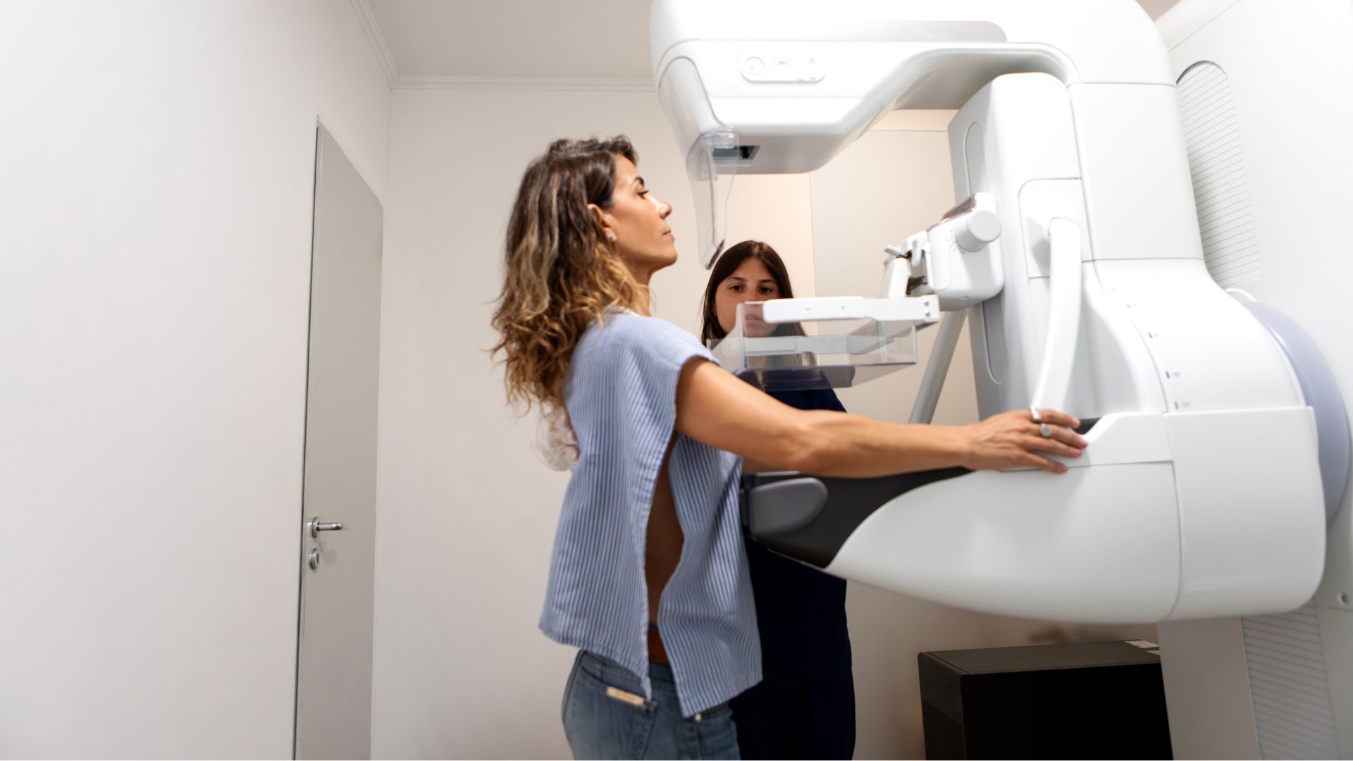 Woman having breast cancer screening 