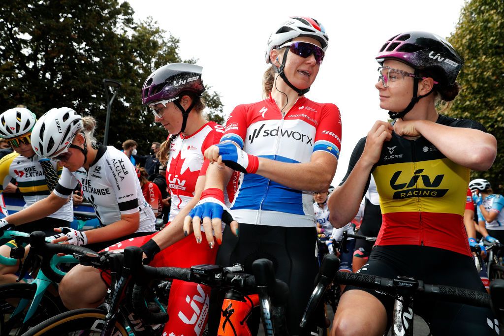ROUBAIX FRANCE OCTOBER 02 LR Sarah Roy of Australia and Team BikeExchange Georgia Williams of New Zealand and Team BikeExchange Alison Jackson of Canada and Team Liv Racing Amy Pieters of Netherlands and Team SD Worx and Lotte Kopecky of Belgium and Team Liv Racing prepare for the race prior to the 1st ParisRoubaix 2021 Womens Elite a 1164km race from Denain to Roubaix ParisRoubaixFemmes ParisRoubaix on October 02 2021 in Roubaix France Photo by Bas CzerwinskiGetty Images