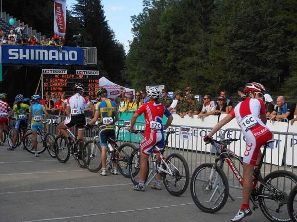 Tracy Moseley waits her turn to race during the team relay