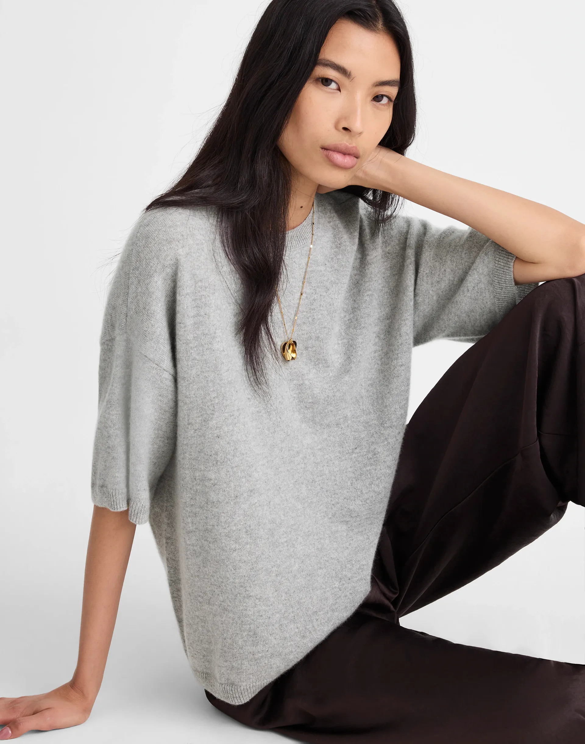 Short-Sleeve Sweater Tee in 100% Cashmere