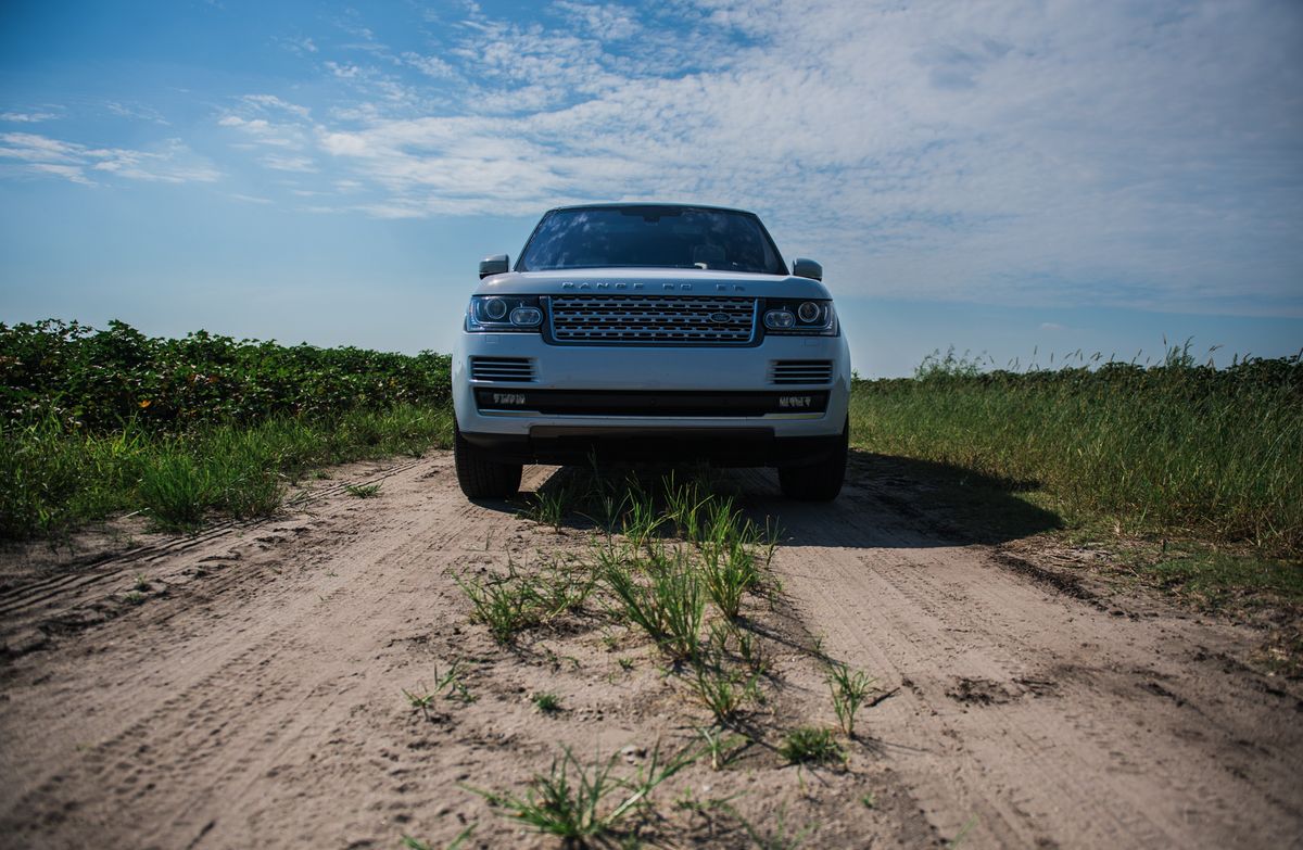 Range Rover HSE TD6 luxury, offroad dominance, and great fuel economy