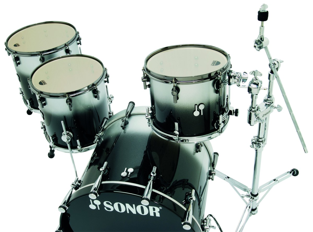 The Silver-Black Sparkle finish looks superb, but if it´s not to your taste there are plenty of other options