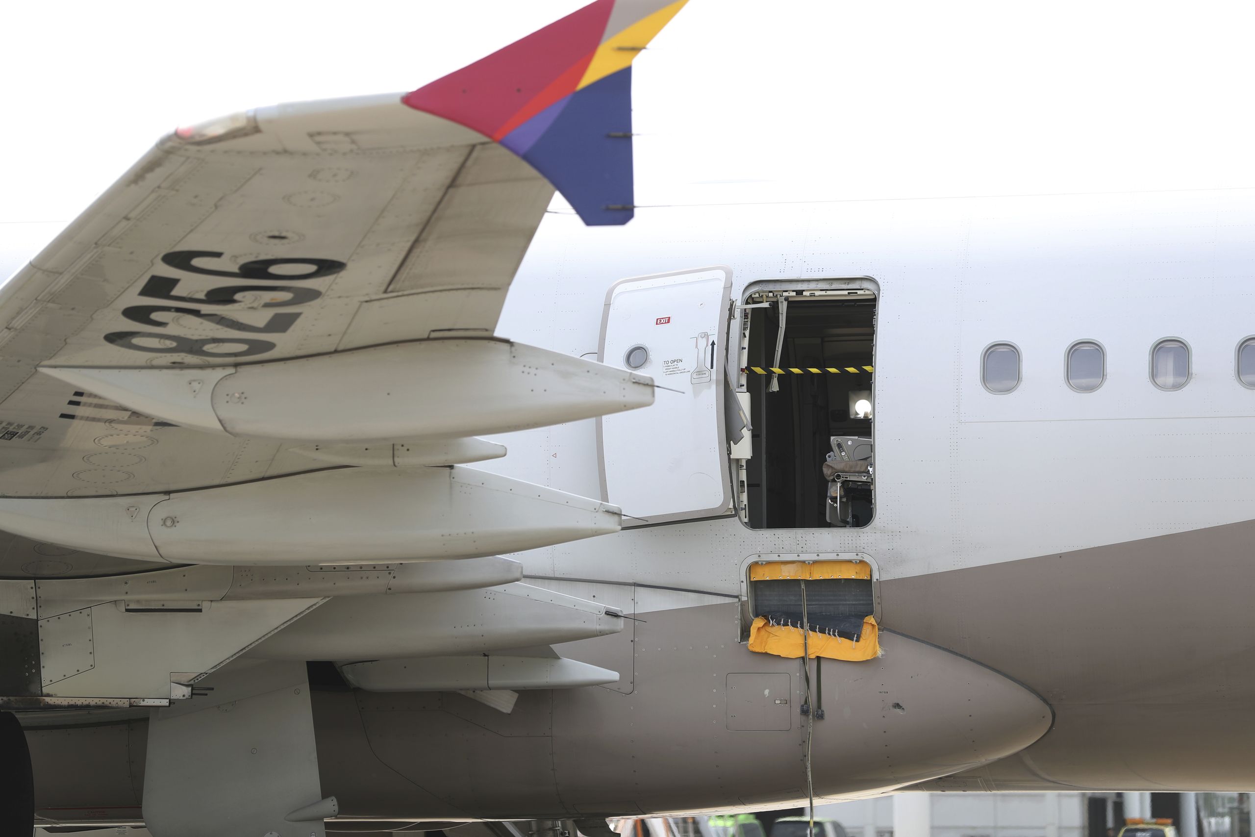 South Korean man facing up to 10 years in prison after opening airplane ...