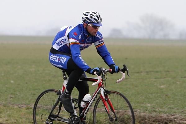 Devolder looking comfortable powering over the cobbles.