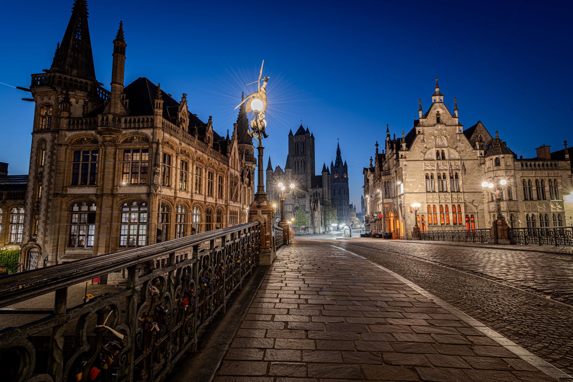 Gurushots - Night Photography