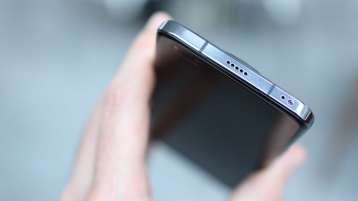 A photo of the Honor Magic 5 Pro