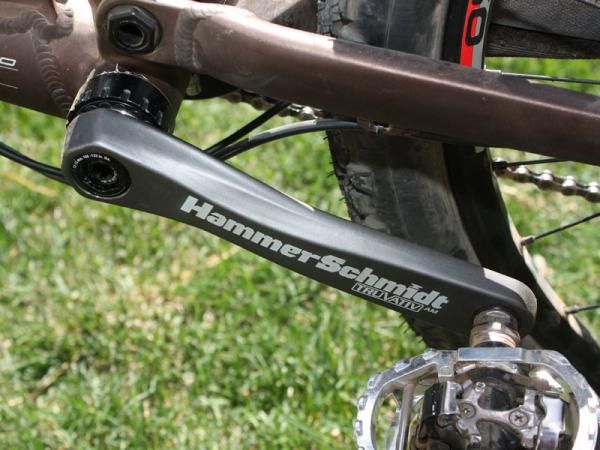 Both arms affix to the bottom bracket via Truvativ's proven tapered spline interface.