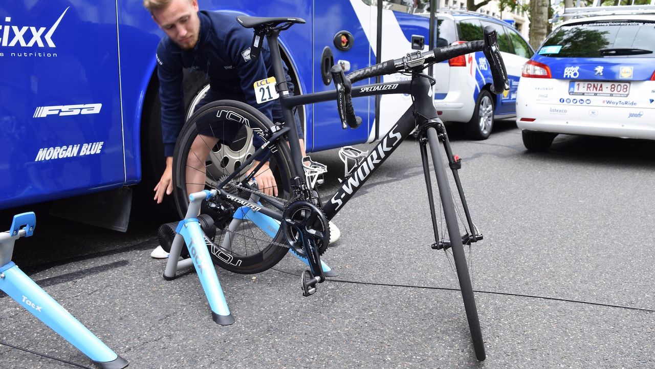 A downward sloping top tube results in lots of seat post for the Irishman