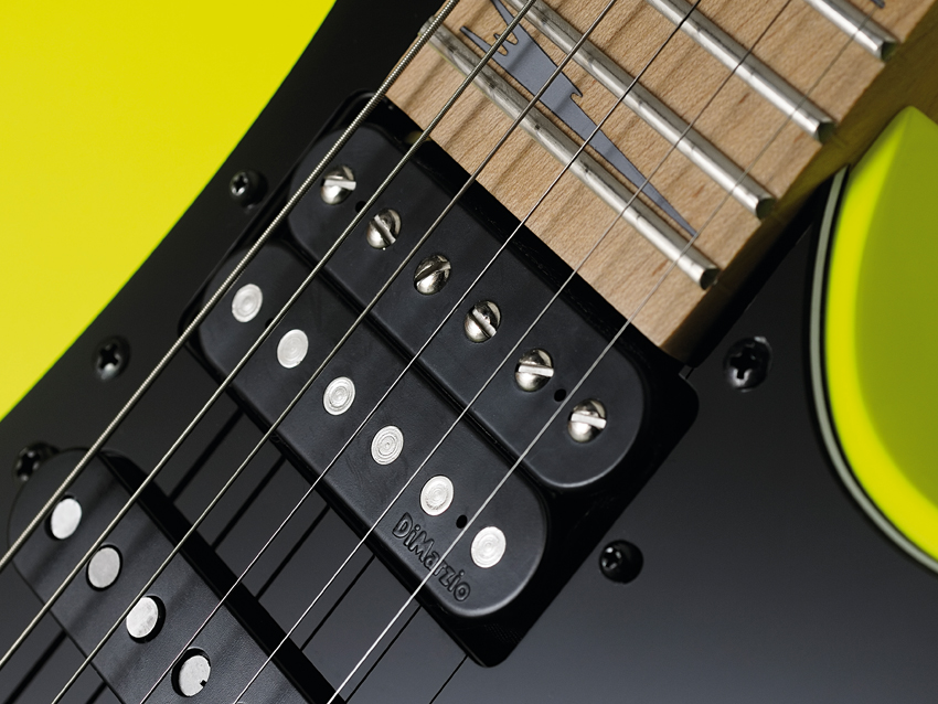 DiMarzio's Air Norton is quite P-90ish.