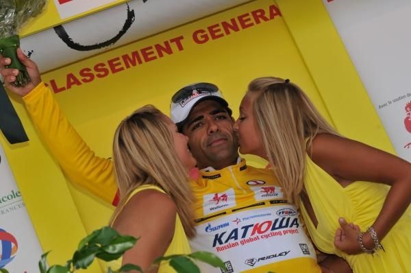 Danilo Napolitano (Team Katusha) gets a kiss from the podium girls