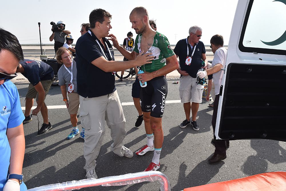 Tom Boonen (Etixx QuickStep) back on his feet after his crash