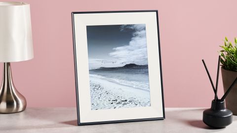 Aura Aspen review: a digital photo frame that looks as pretty as your