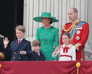 Kate Middleton, Prince William, Prince George, princess Charlotte and Prince Louis on royal balcony