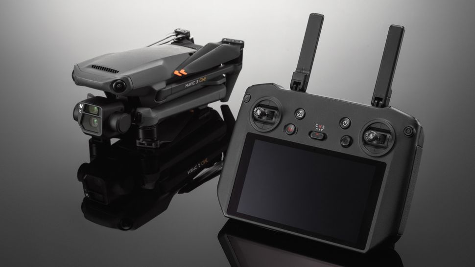 DJI Mavic 3 arrives with MFT sensor, 28x hybrid zoom, 5.1K video