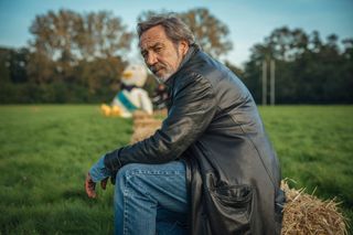 Robert Lindsay as knowing Morgan in Generation Z.