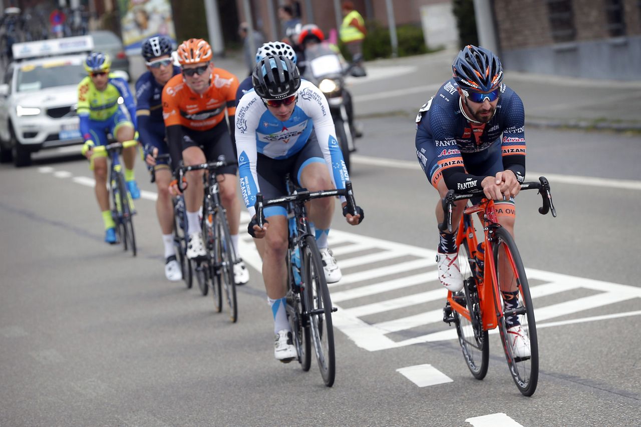 Eduard Grosu and Tyler Williams at the head of the breakaway