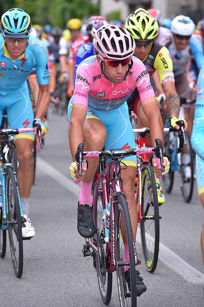 Vincenzo Nibali (Astana) sits in the field during final stage