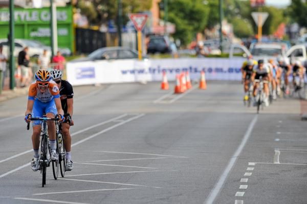 Travis Meyer and Adam Semple working together to stay away from the pack