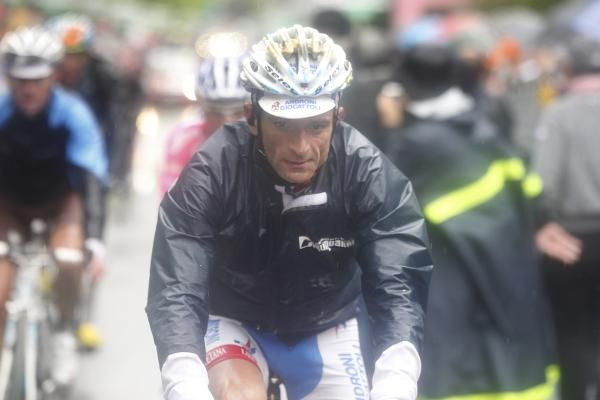 Michele Scarponi (Andorni Giocattoli) was one of the favourites who lost time