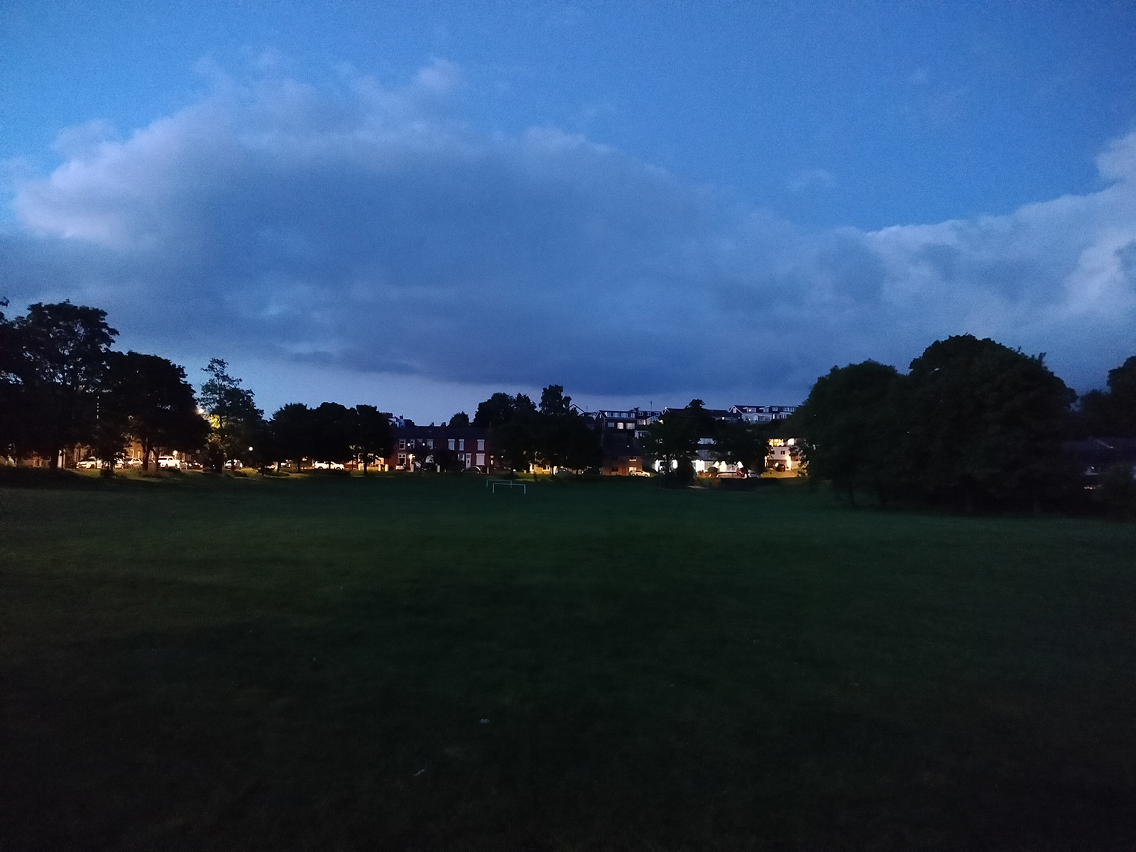 Realme 9 camera sample showing an open field at night