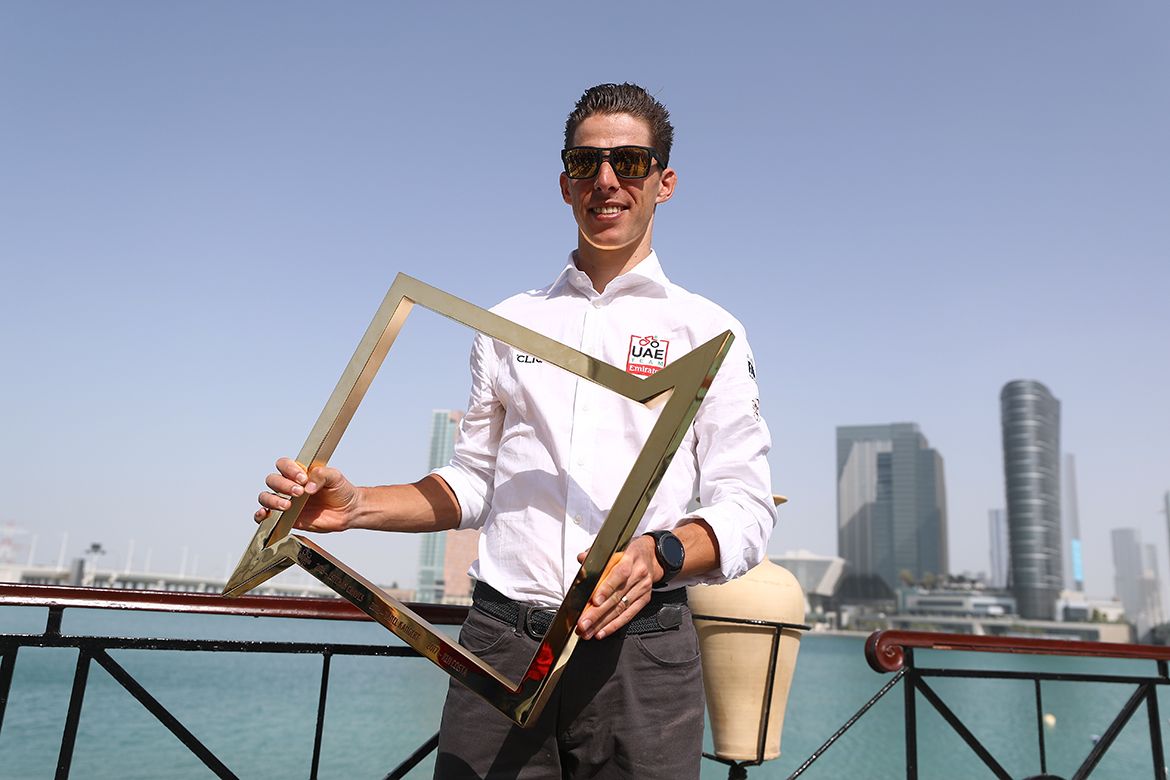 Rui Costa holds the 24kt Golden Grit trophy