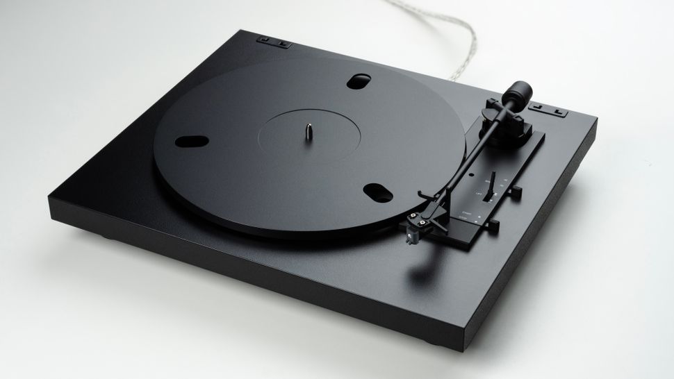 Pro-Ject's fully automatic, plug-and-play turntable aims to make vinyl ...