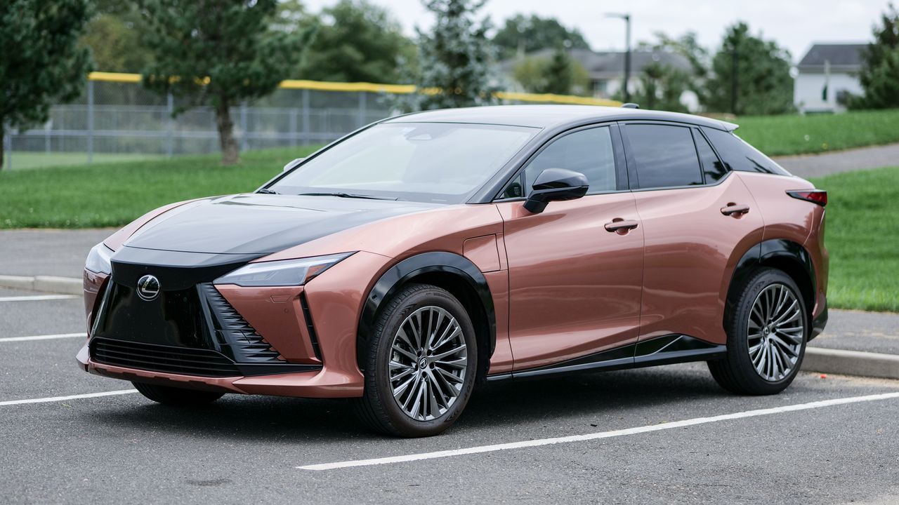 2024 Lexus RZ 450e Premium test drive.
