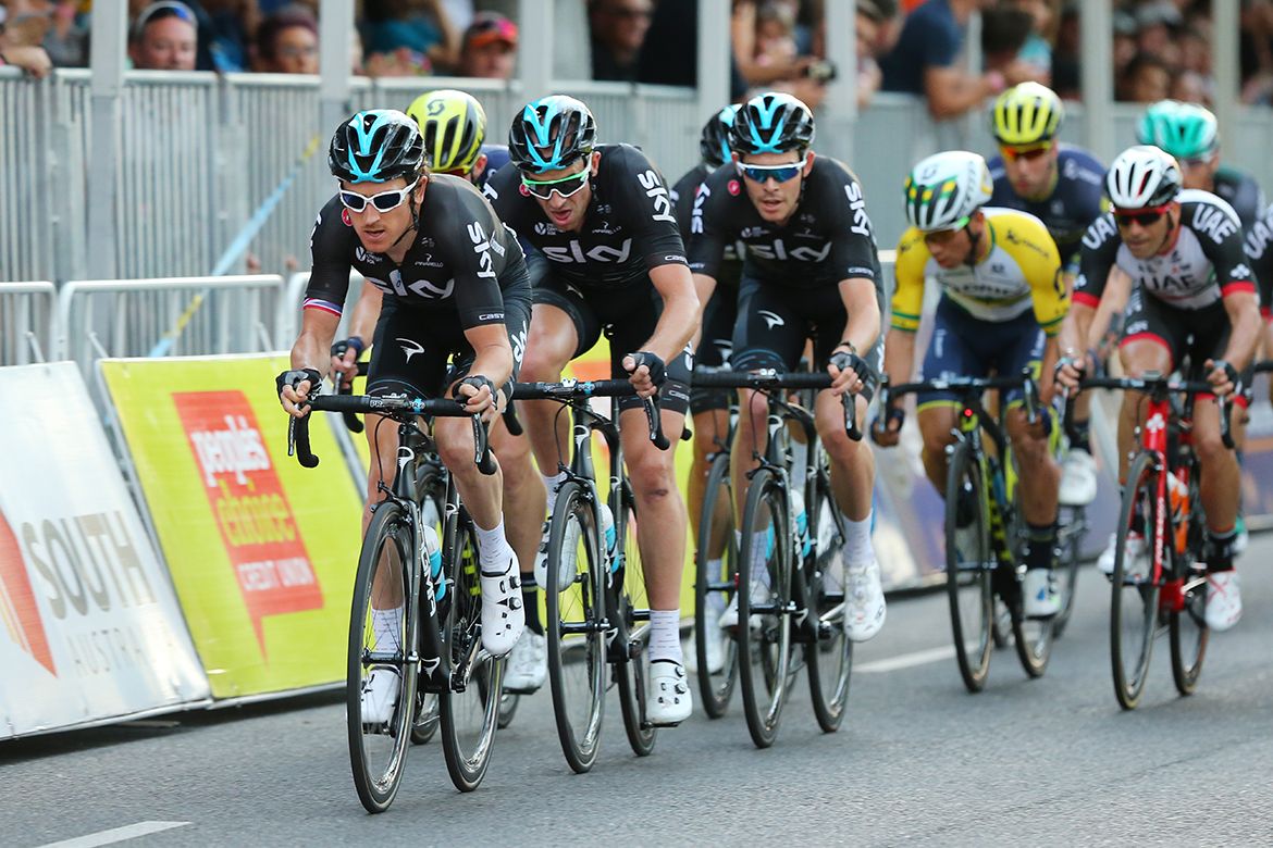 Geraint Thomas sits at the head of the Team Sky train