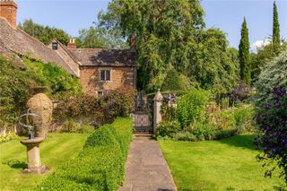 Orchard House, Hambleton