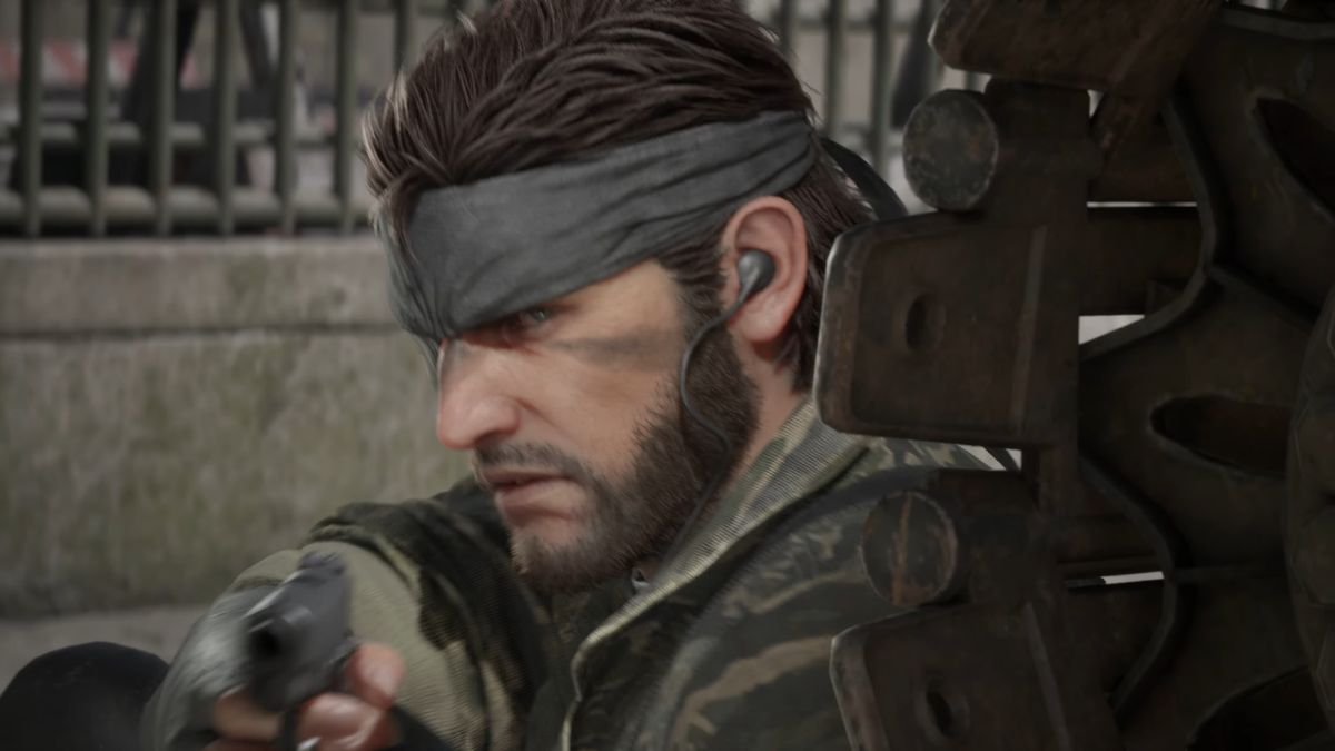 Metal Gear Solid 3 remake Snake aiming a pistol