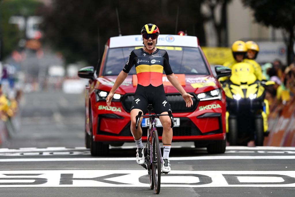 Lotte Kopecky won stage 1 of the 2023 Tour de France Femmes