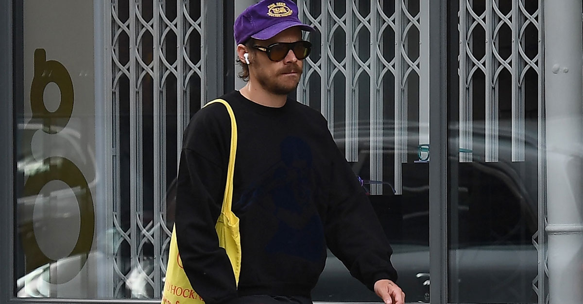Harry Styles Just Paired Short-Shorts With the New It Sneaker Color of the Summer