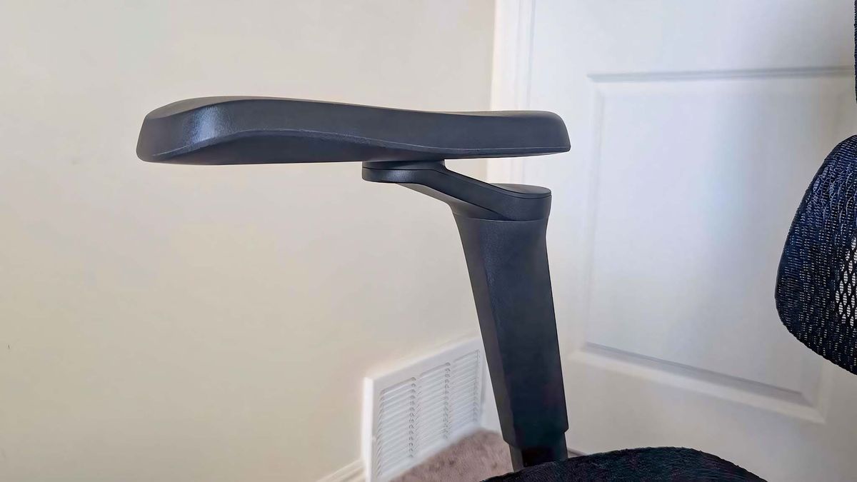 Close up of 5D armrest while it's pointed forward in a normal position.