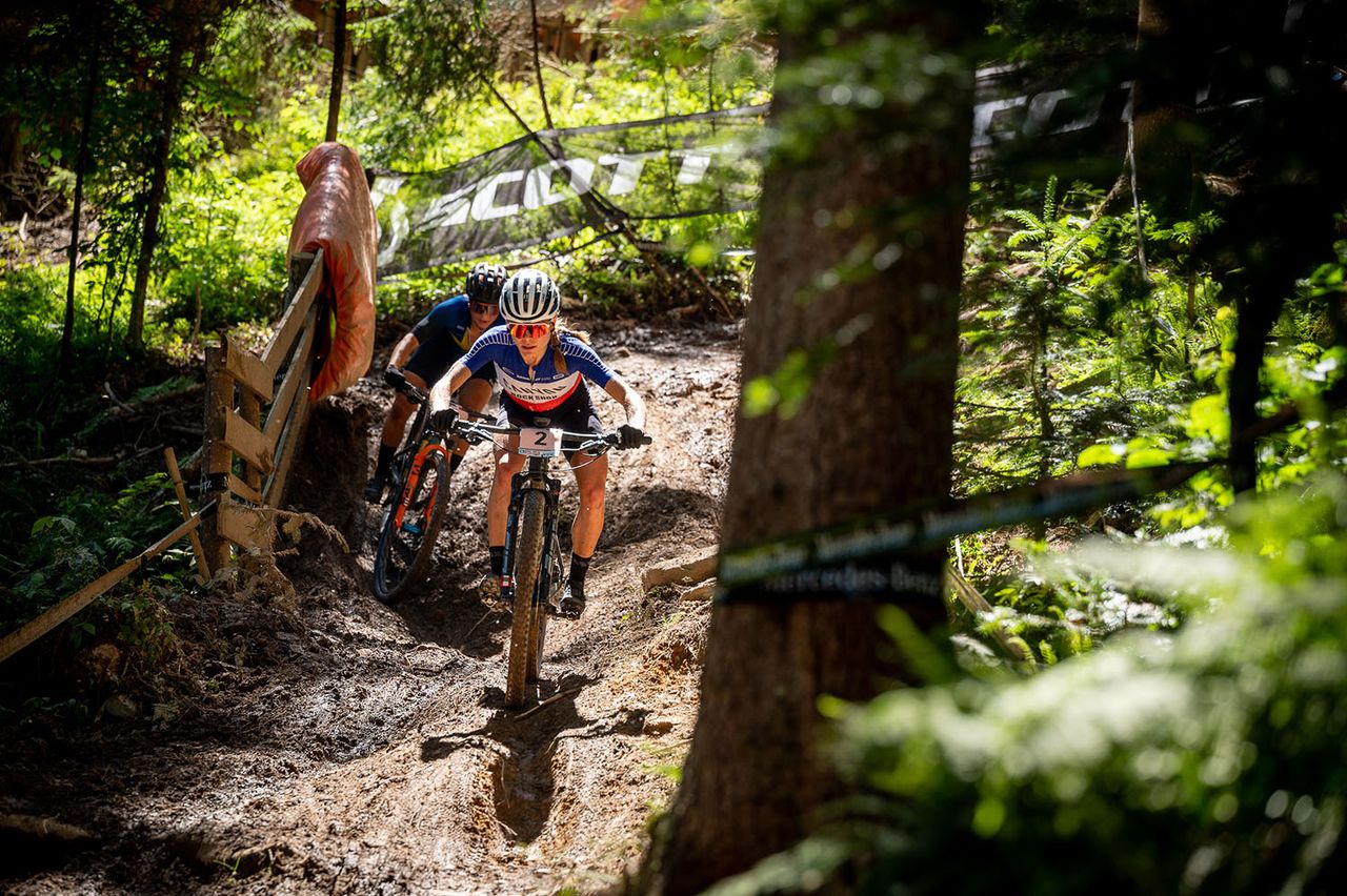 Loana Lecomte (Canyon CLLCTV)