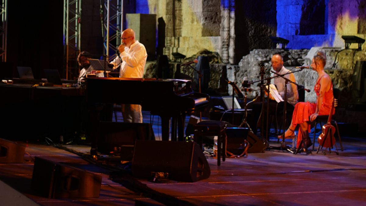 Brian Eno and Roger Eno live at the Acropolis