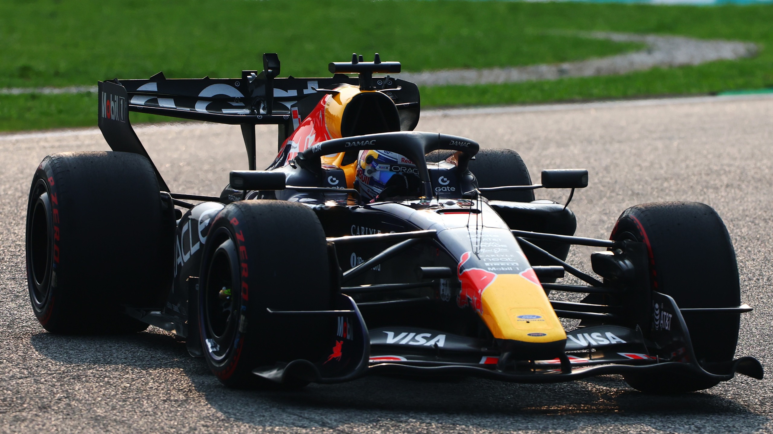  Max Verstappen of the Netherlands driving the (3) Oracle Red Bull Racing RB22 Red Bull Ford Powertrains on track during the F1 Grand Prix of Bahrain in Malaysia at Sepang Circuit