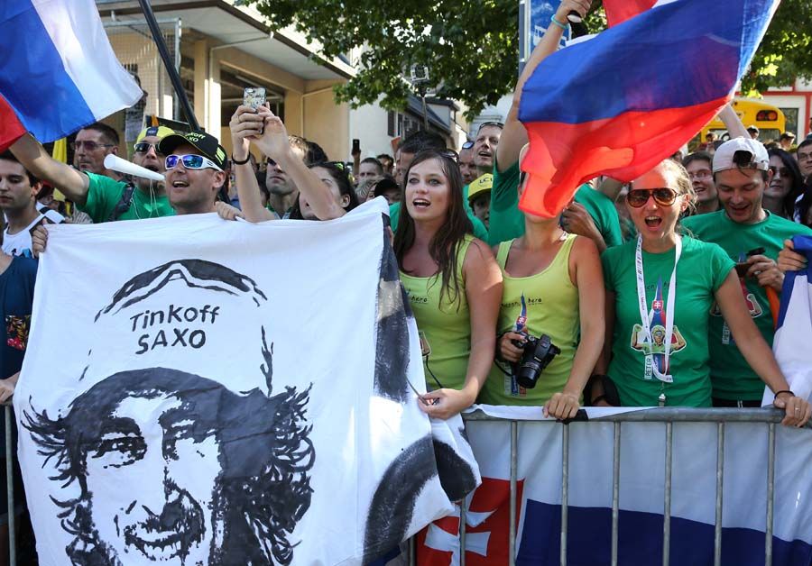 Peter Sagan fans with a big picture of his face