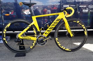 Annemiek van Vleuten's Canyon Aeroad CFR in TDF yellow