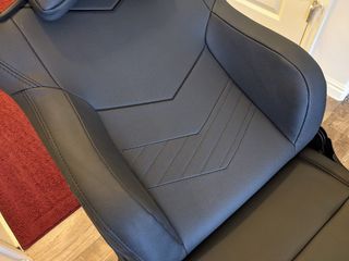 Anda Seat Kaiser 2 Design Behind Pillow