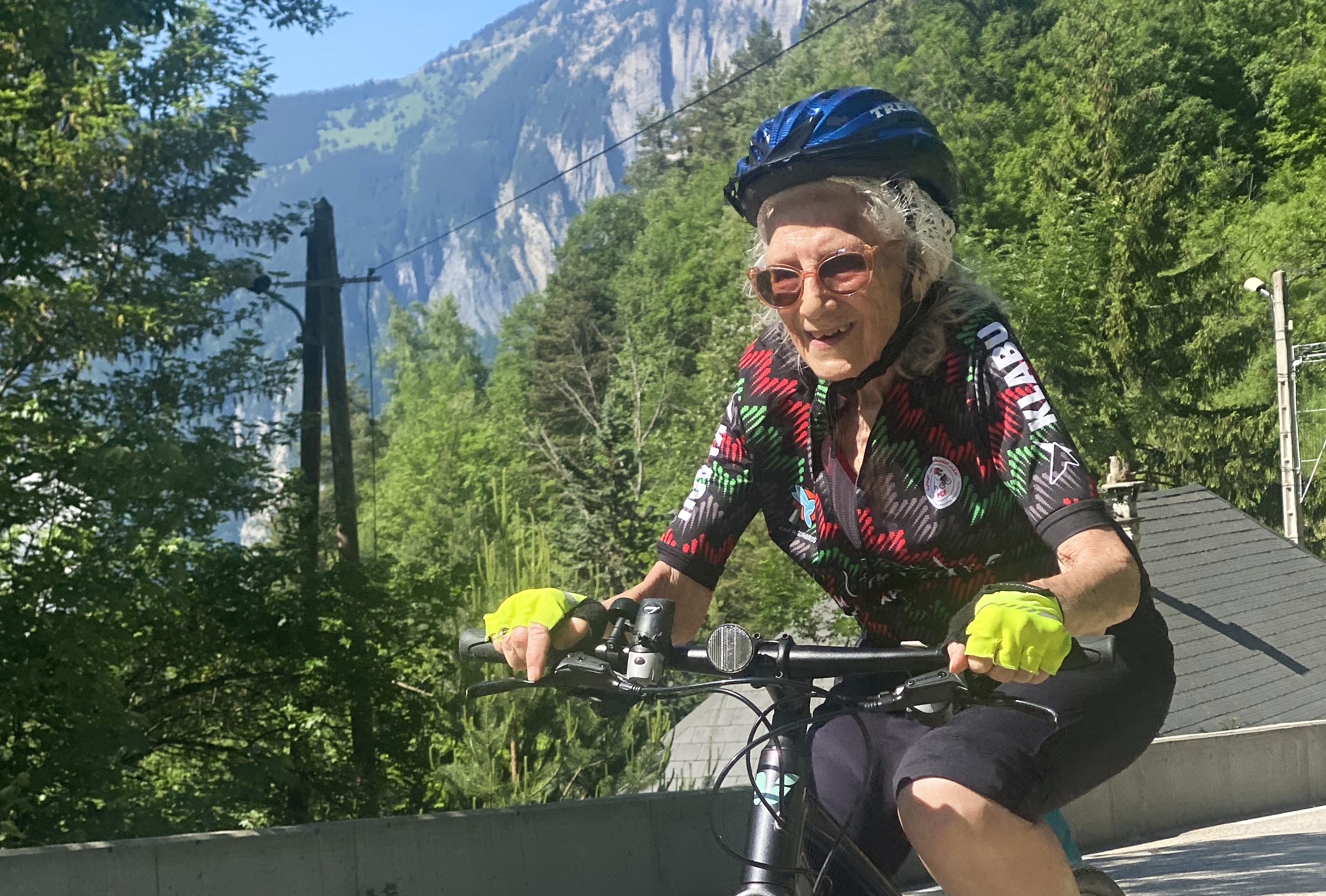 84-year-old Anne Jones riding Alpe d'Huez