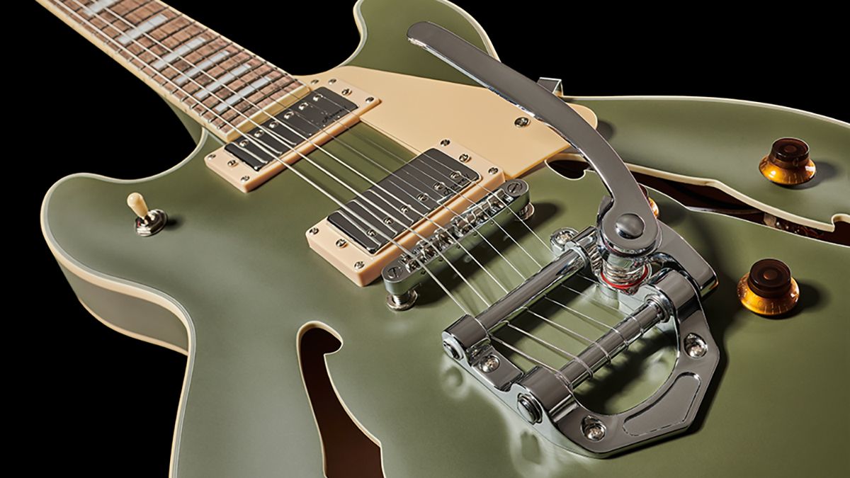 Harley Benton HB-35Plus Tremolo in Olive Drab