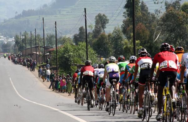 The peloton during the early phase of stage 5.