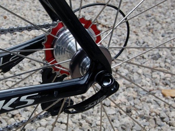 Carbon fiber is used for most of the structure but aluminum is used for high-wear items such as the dropouts.