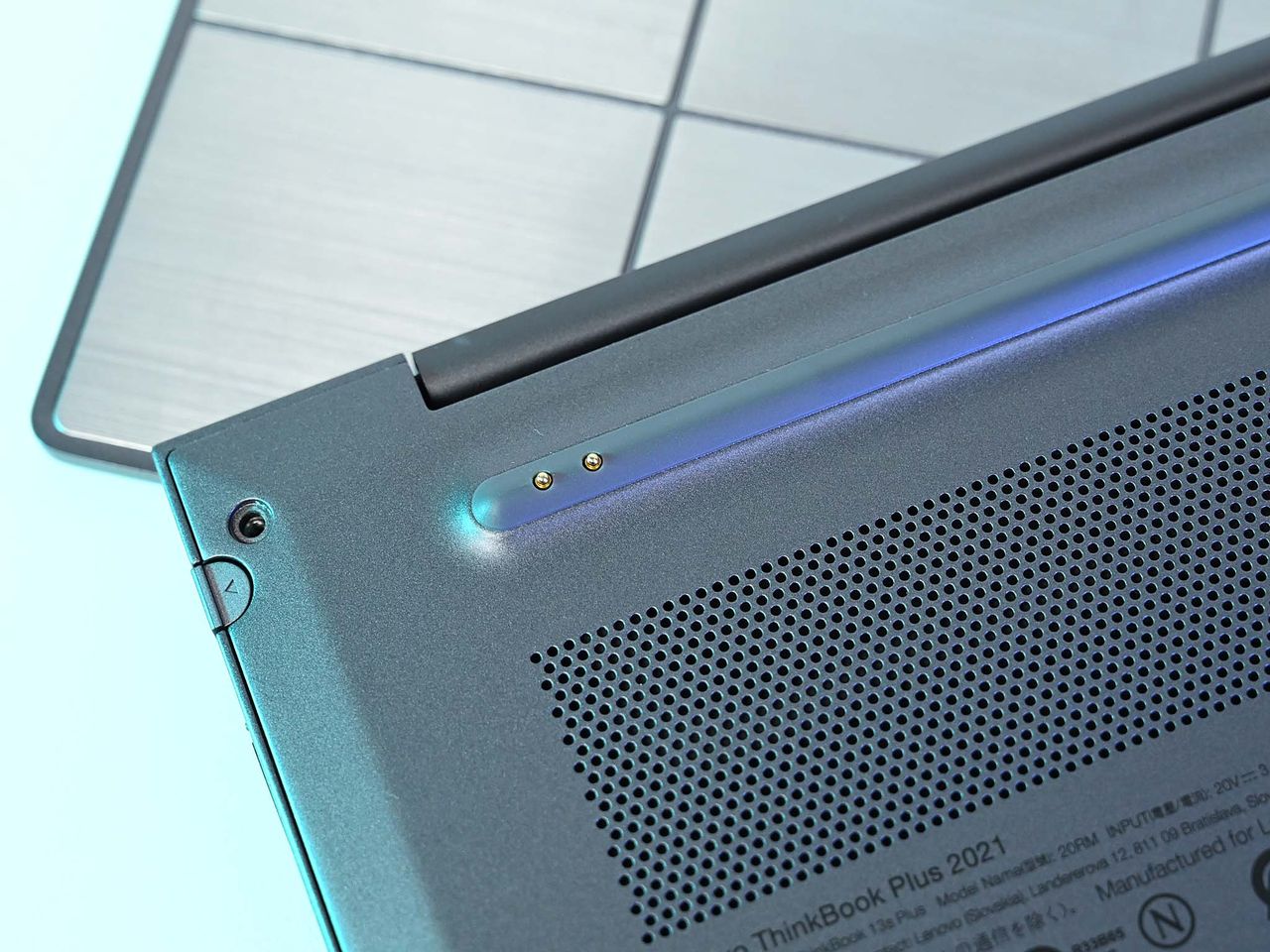Lenovo Thinkbook Plus G2 Charging Pins