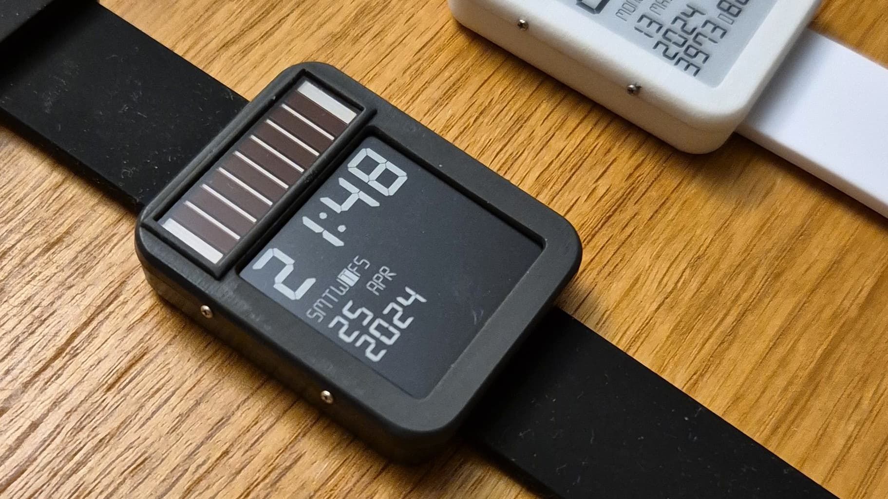 techradar.com - Alex Blake - This solar-powered smartwatch boasts a huge 400 days of battery life - but it has some serious compromises