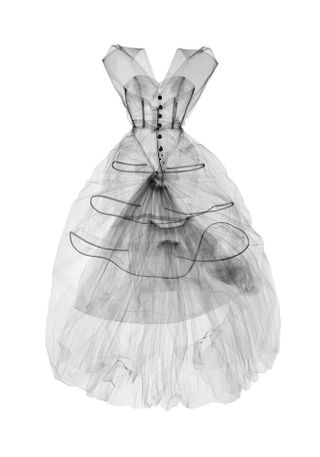 X-ray photograph of evening dress, silk taffeta, Cristóbal Balenciaga, Paris, 1954. X-ray by Nick Veasey, 2016 © Nick Veasey