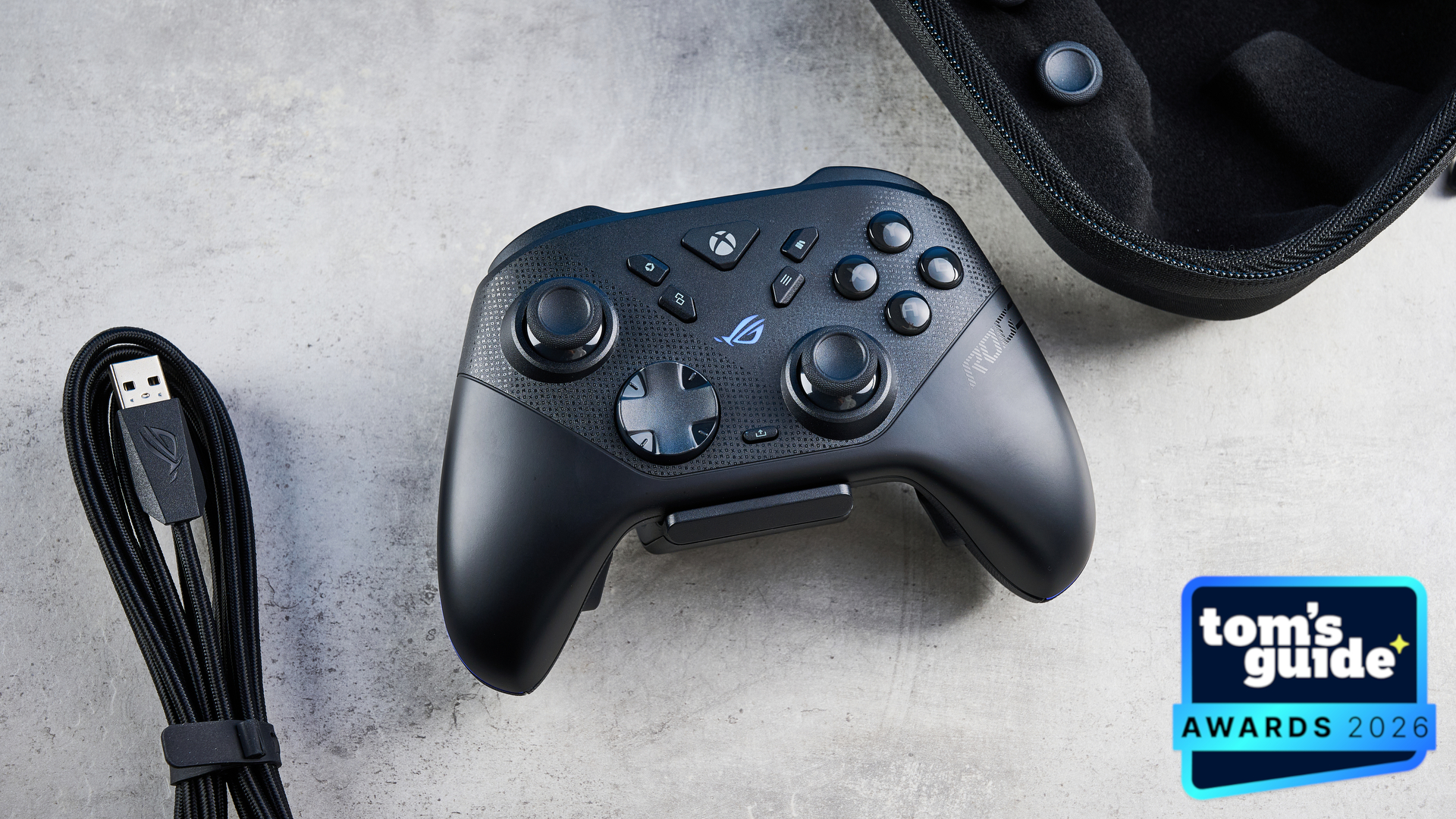 The Asus ROG Raikiri II controller with a TG Awards 2026 badge