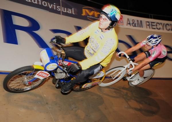 De Ketele in action during the derny race