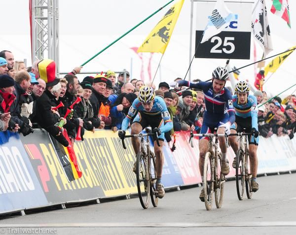 Quentin Jauregui (France) claims the bronze medal in a sprint finish